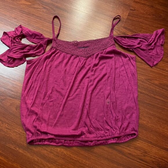 *NWT Aeropostale Pink Peekaboo Shoulder Top, Small - Picture 1 of 6